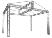 Escenario con techo inclinado